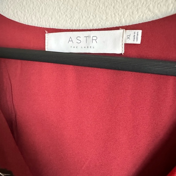 ASTR Mauve Floral High-Low Midi Dress - Picture 8 of 9